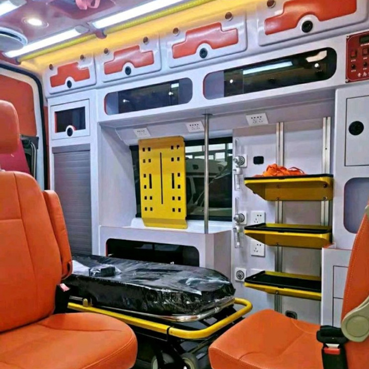 漳浦长途救护车护送病人租赁价格